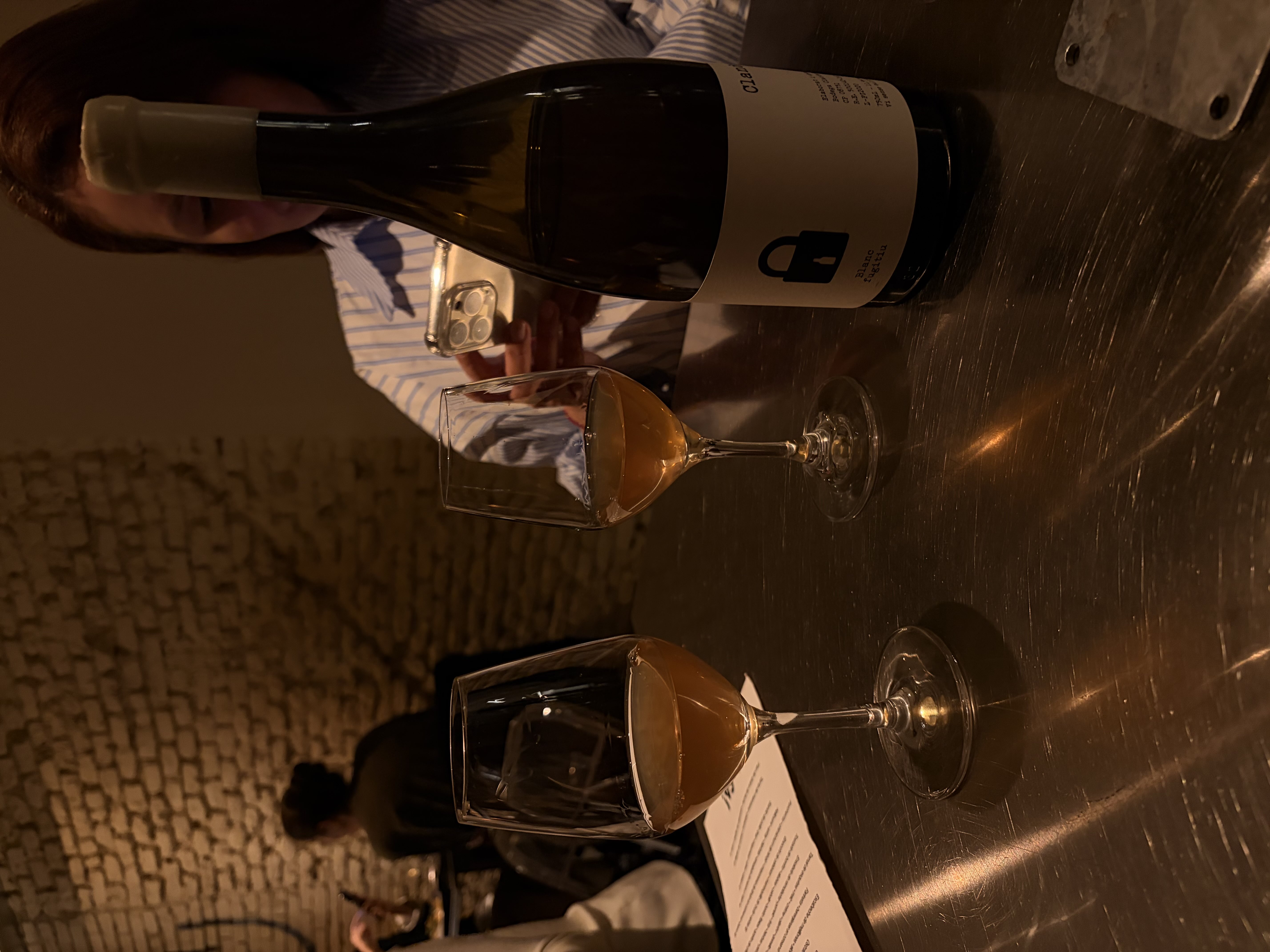 Blanc Fugitiu by unfilteredfrank5922