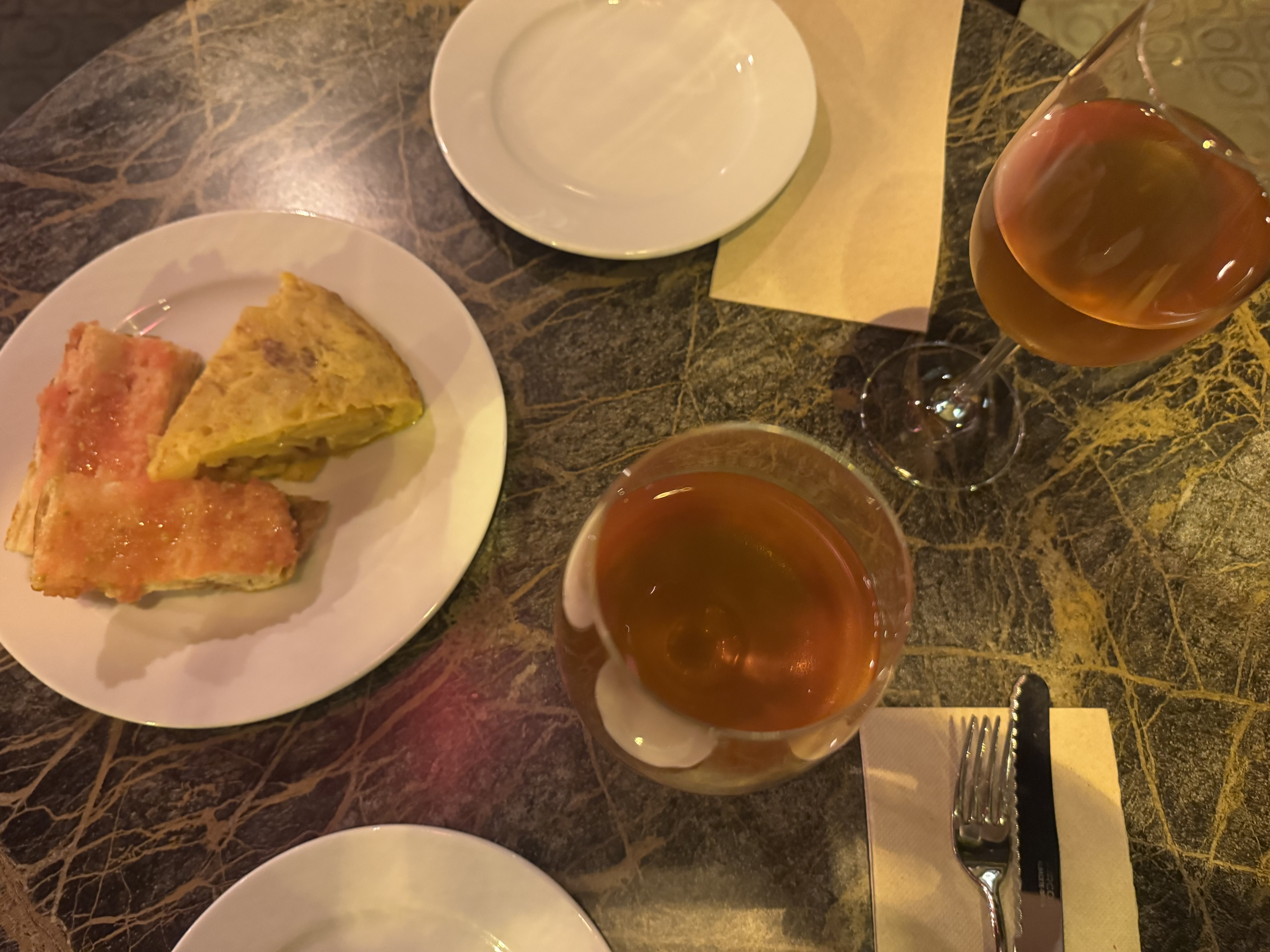 Salut! by nikimermelada