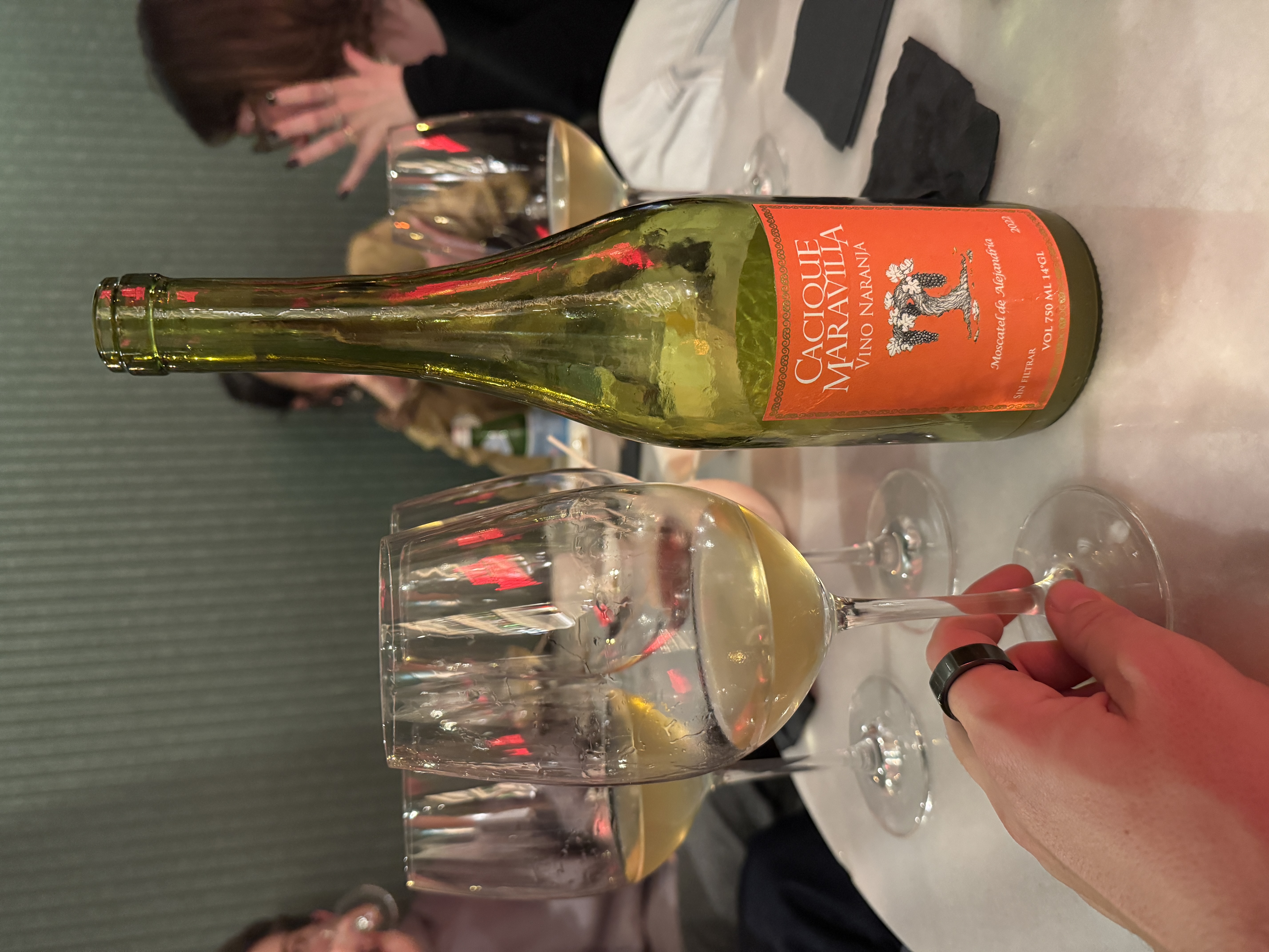 vino naranja by joan