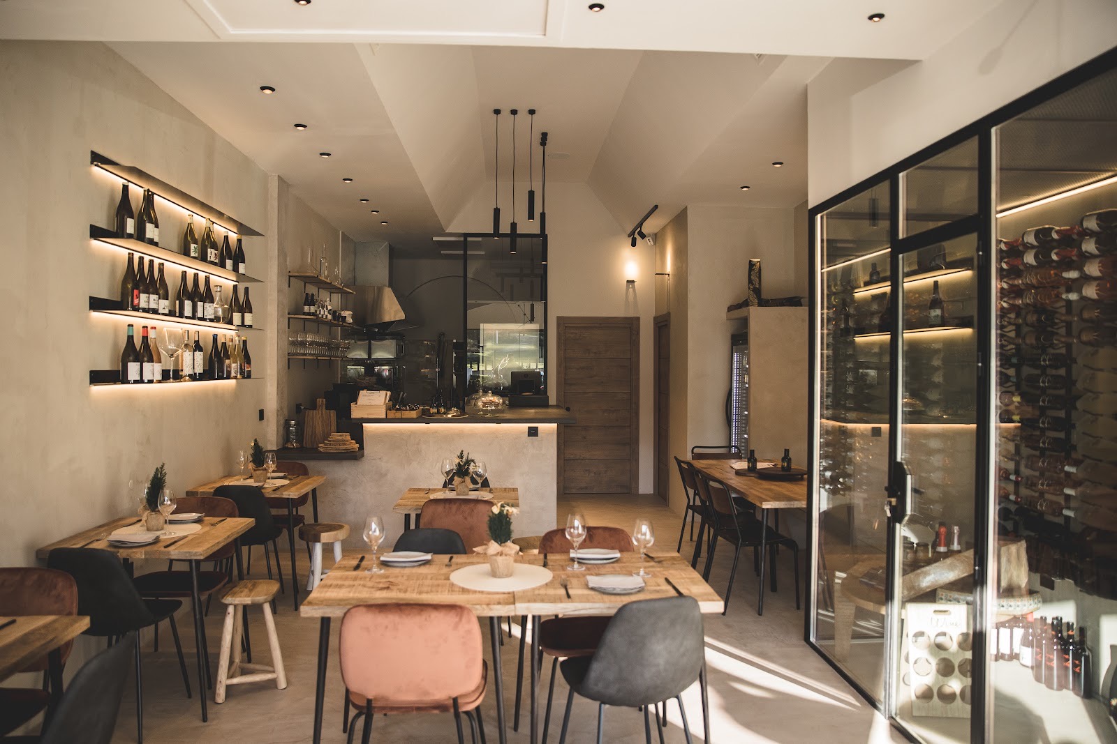 Subtil Wine Bar & Artisanal Products Marbella photo 2