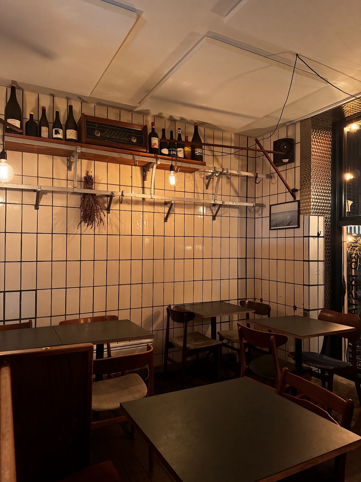 Nr.30 Spisested & Vinbar photo 2