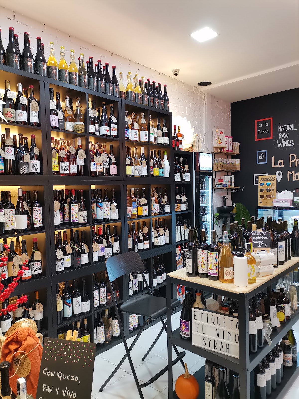 La Producteria Natural Wines - Vinos Naturales photo 4