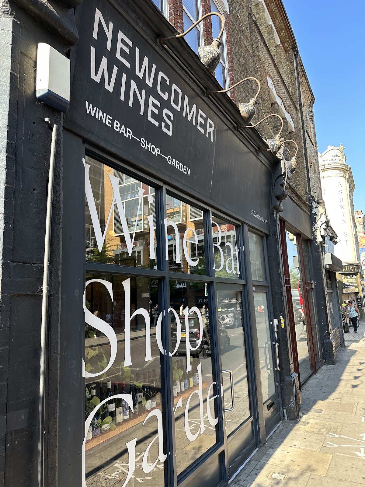 Newcomer Wines Dalston photo 3
