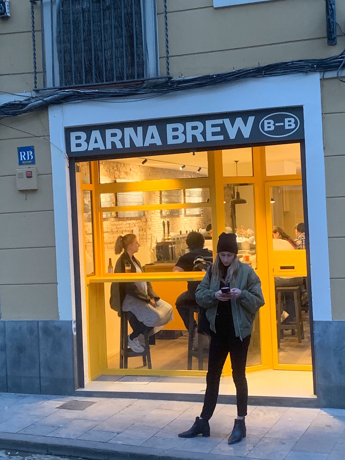 Barna Brew Born photo 2